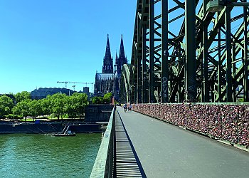 Domblick Hohenzollernbrücke wohnen in Köln